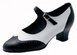 35/36) BLEYER - 4404 SUZI Q Black&White